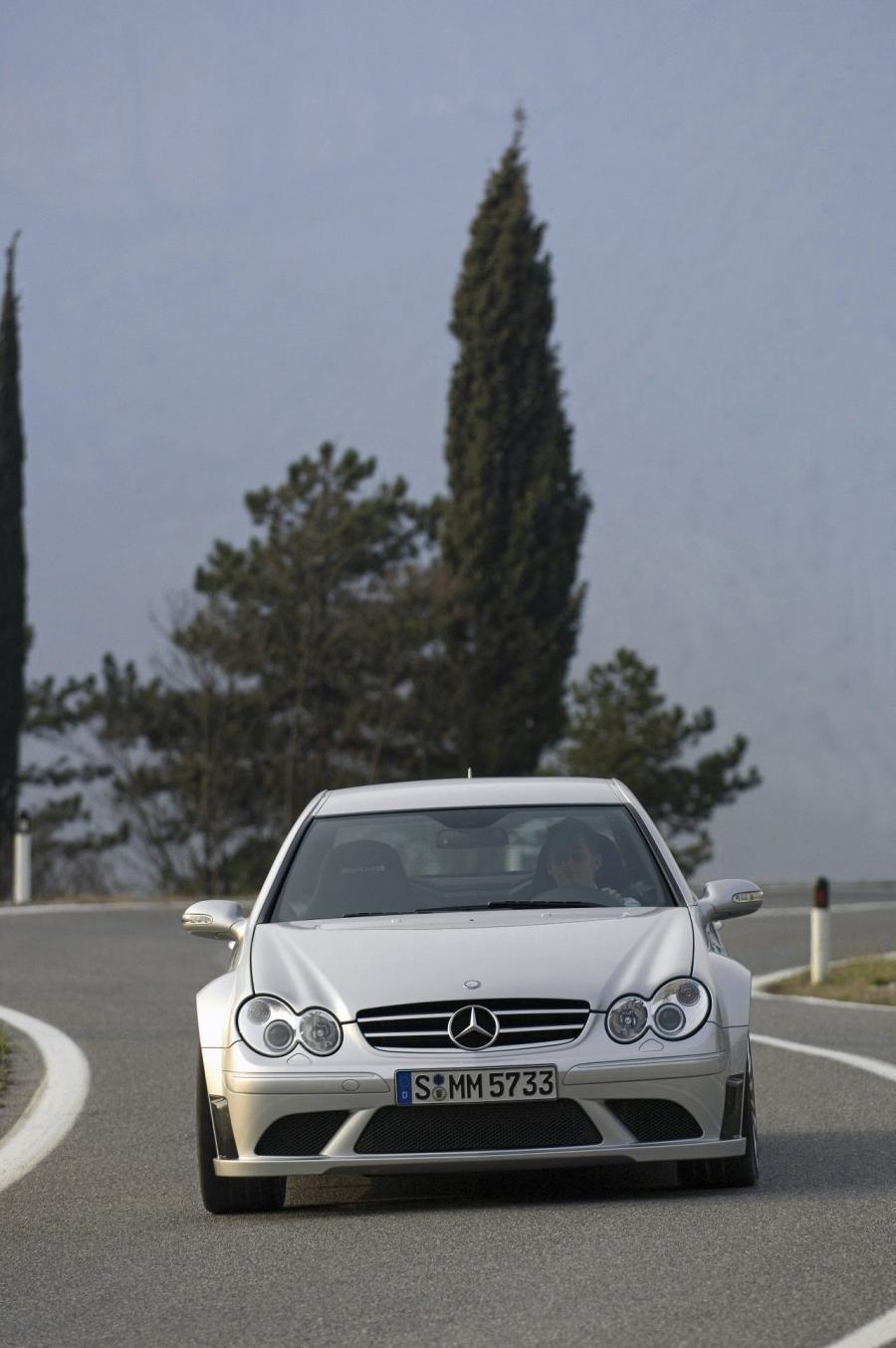  Mercedes-Benz CLK63 AMG Black Edition 2007 года  (фото 36 из 61)